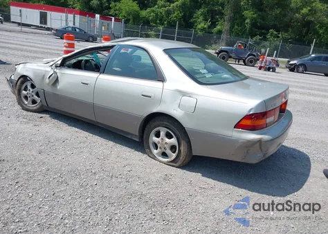 1997 Lexus Es 300 из США, поврежденный, VIN JT8BF22G7V5010191
